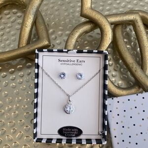 Swarovski Crystal Necklace & Earrings 18" Chain NEW